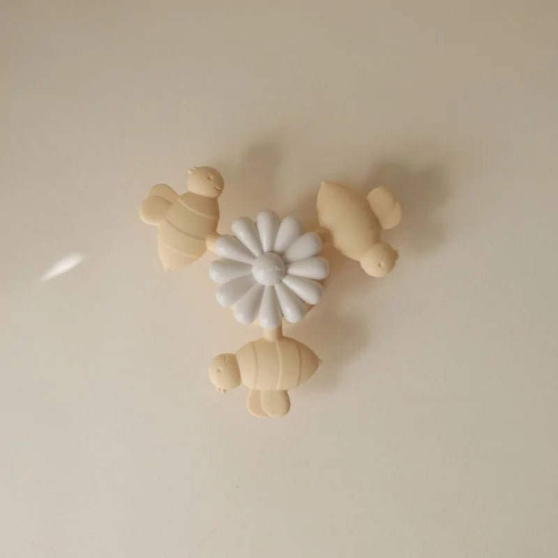 Jouet à ventouse Mushie - les insectes - Babynouch